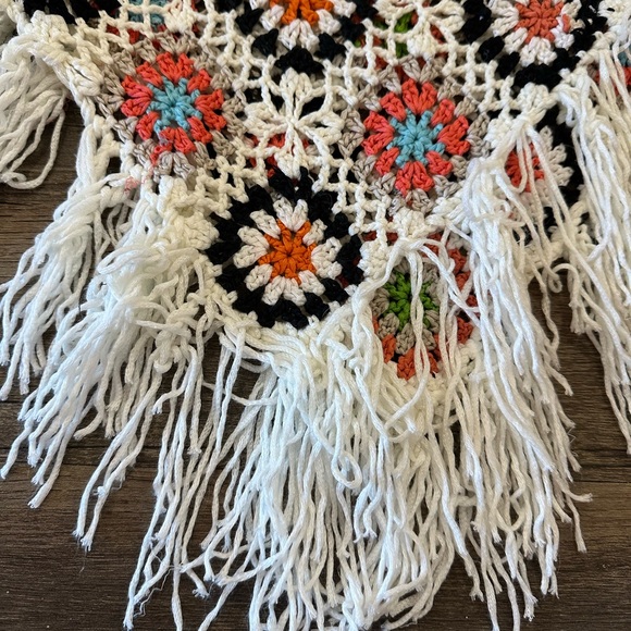 Cropped Crochet Fringe Shawl — one size fits most - Picture 7 of 7